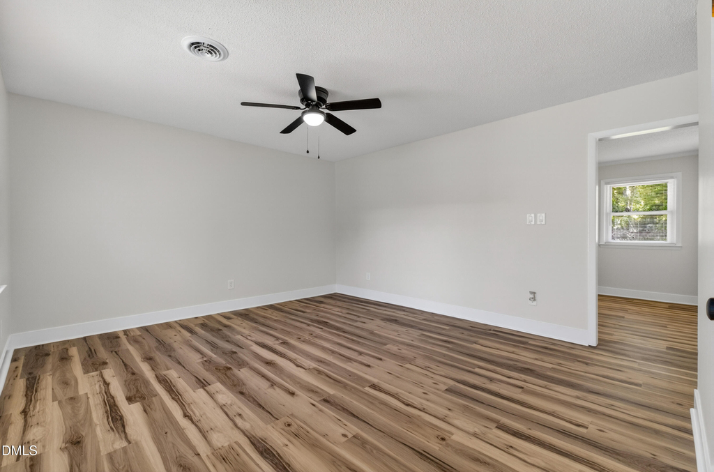 137 Grange Street - Photo 7