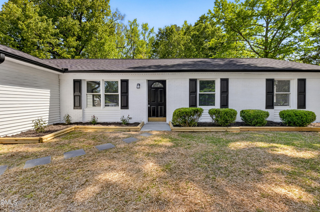 137 Grange Street - Photo 4