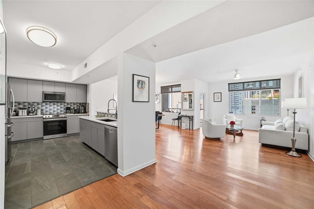 54 Rainey St - Photo 13