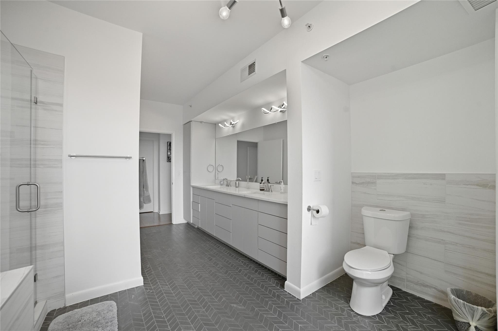 54 Rainey St - Photo 17