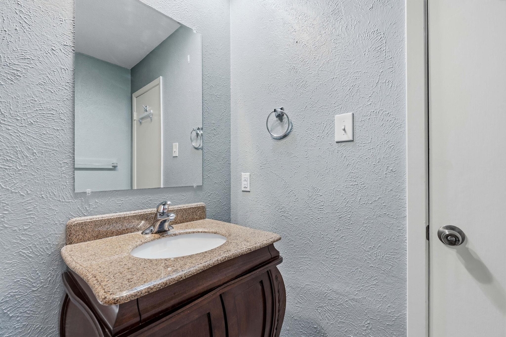 1748 Ohlen Rd - Photo 5