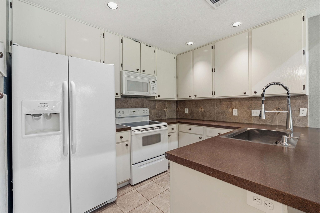 1748 Ohlen Rd - Photo 8