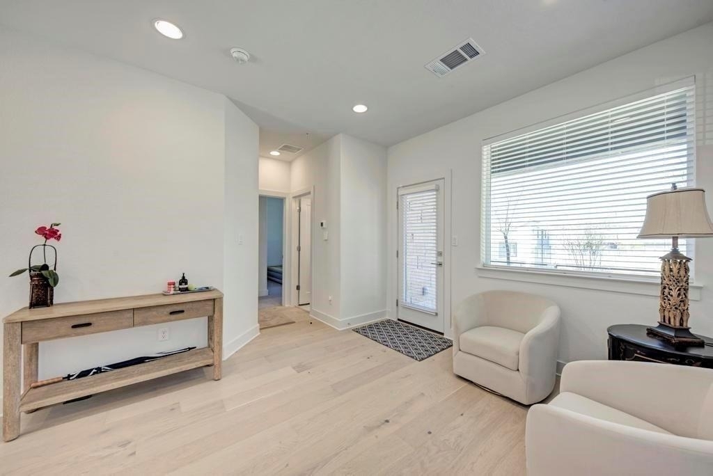 2050 Lohmans Spur Rd - Photo 12