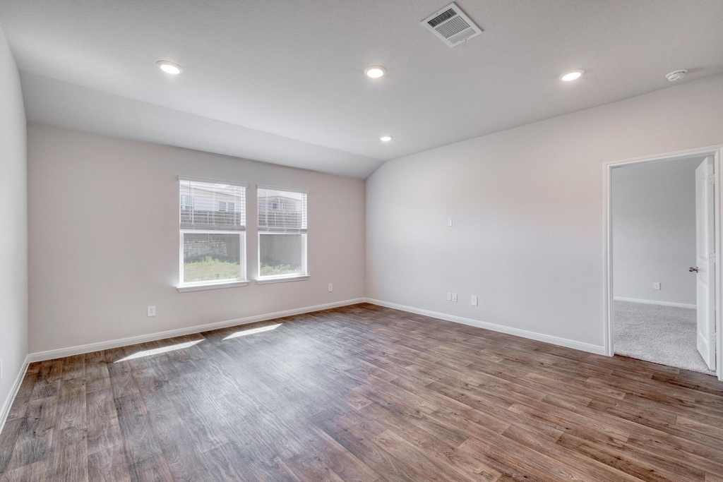 109 Bethpage Dr - Photo 4