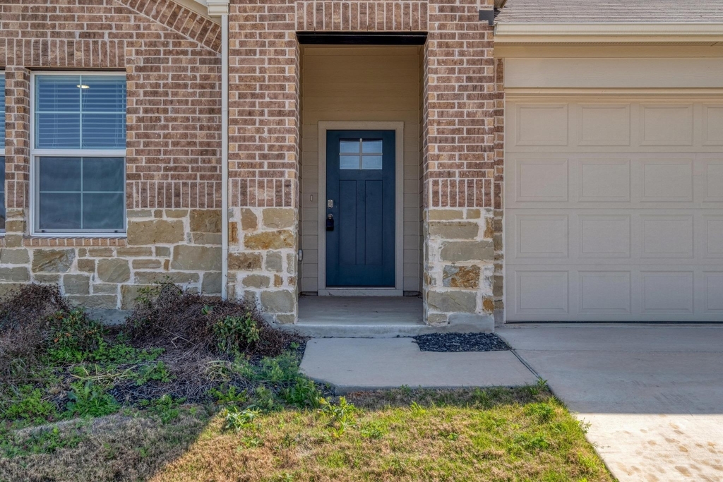 109 Bethpage Dr - Photo 3