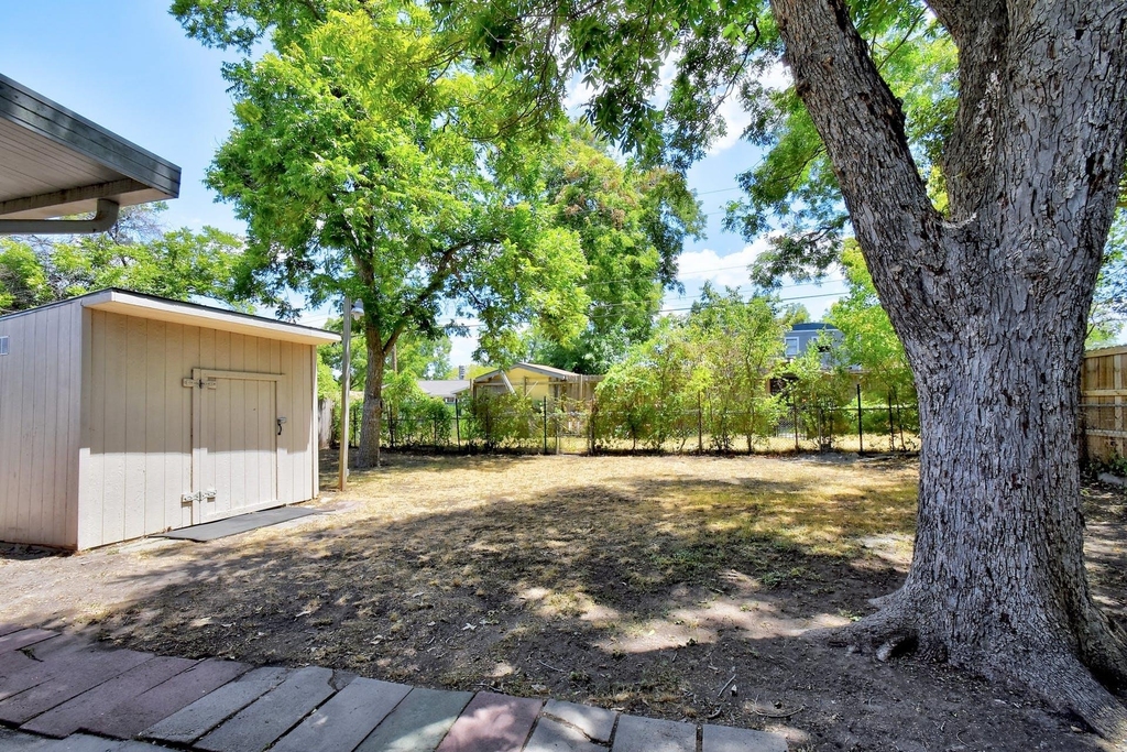 430 Beryl Dr - Photo 17