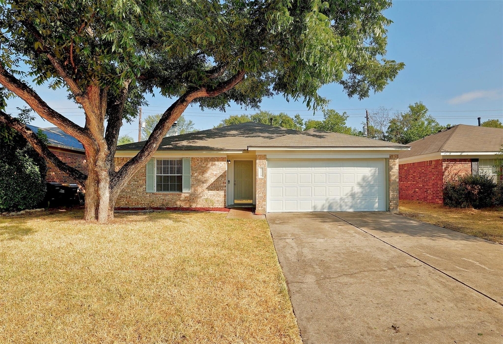 9724 Copper Creek Dr - Photo 0