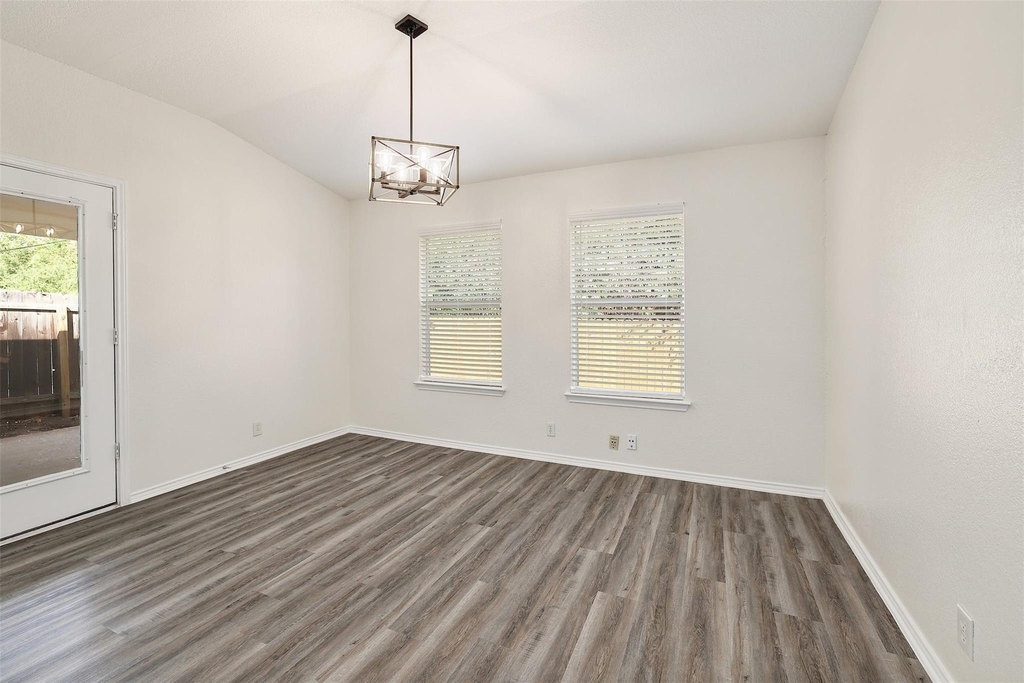 9724 Copper Creek Dr - Photo 6