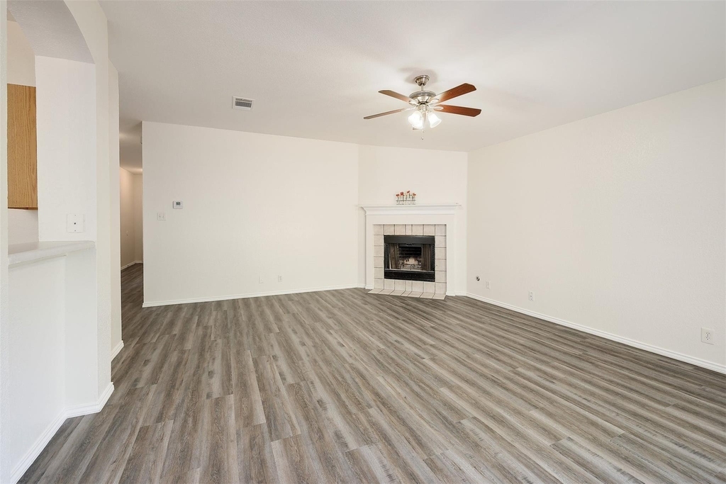 9724 Copper Creek Dr - Photo 3