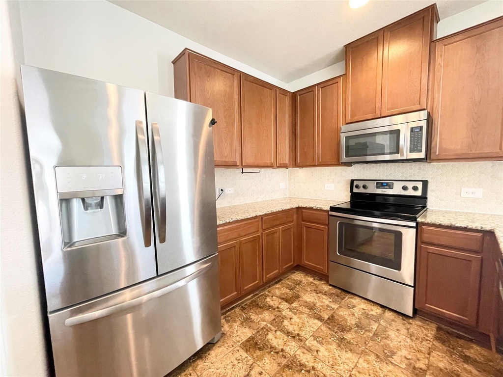 213 Connor Elkins Dr - Photo 3