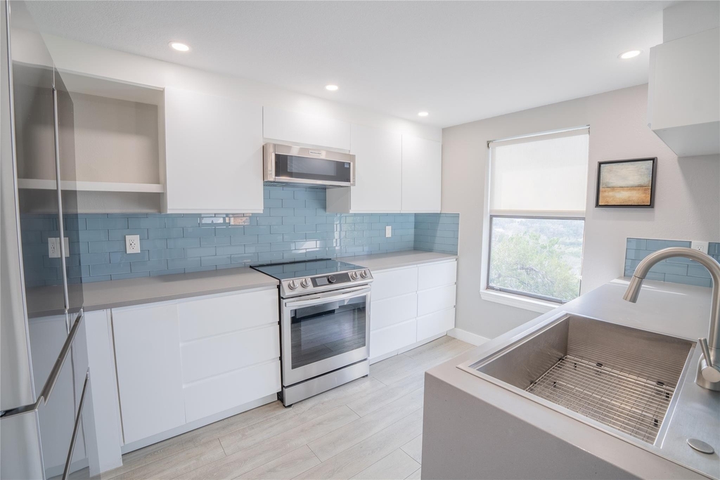 8200 Neely Dr - Photo 5