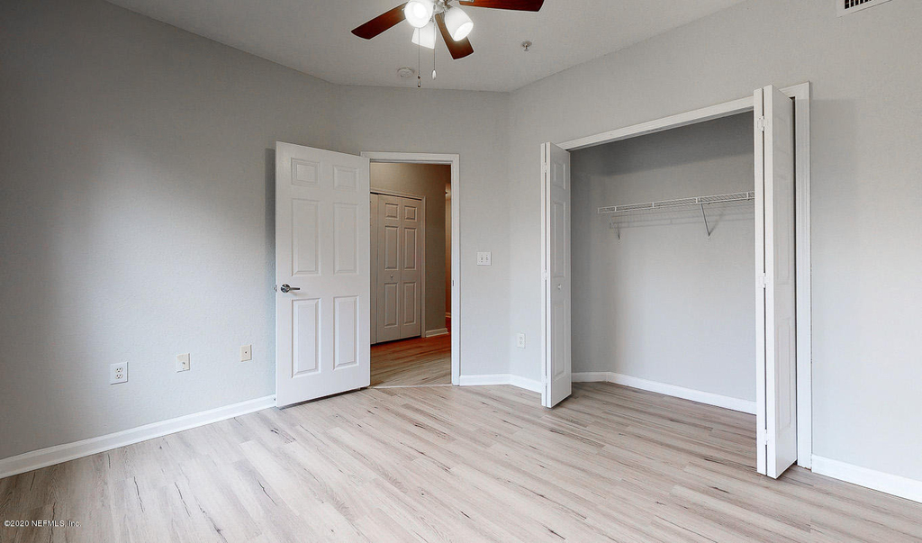 10075 Gate Parkway N - Photo 5