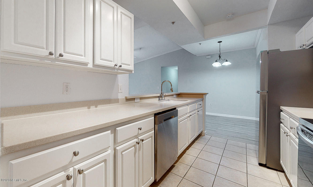 10075 Gate Parkway N - Photo 30
