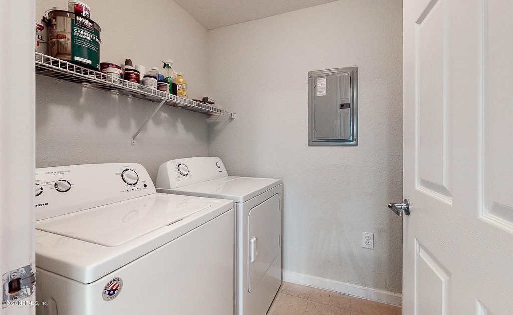 10075 Gate Parkway N - Photo 31