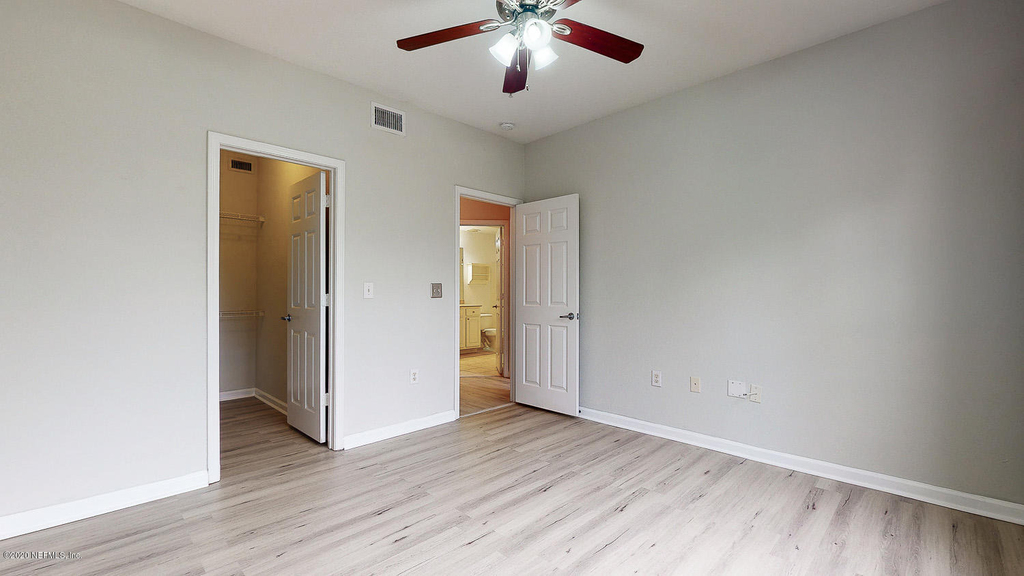 10075 Gate Parkway N - Photo 8