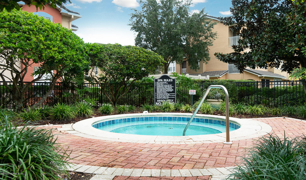 10075 Gate Parkway N - Photo 22