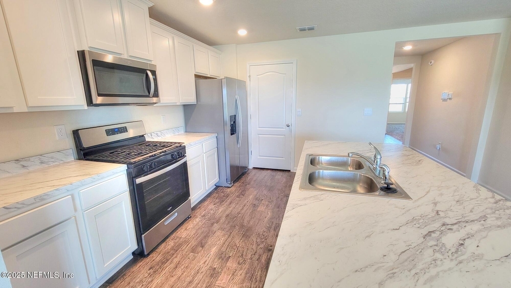 121 Aveiro Way - Photo 10