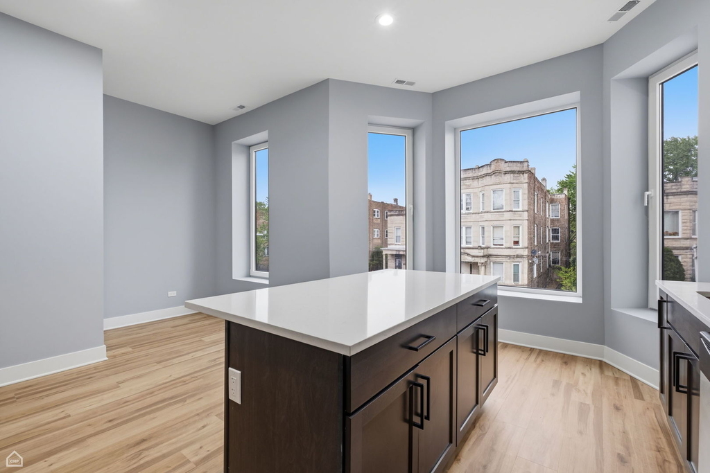 1544 S Sawyer Avenue - Photo 4