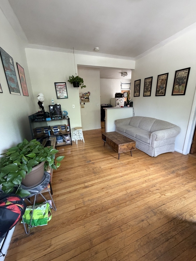 923 W Waveland Avenue - Photo 9