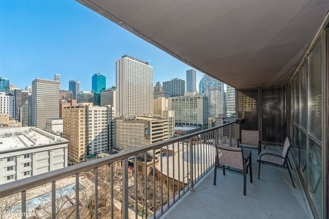 10 E Ontario Street - Photo 12