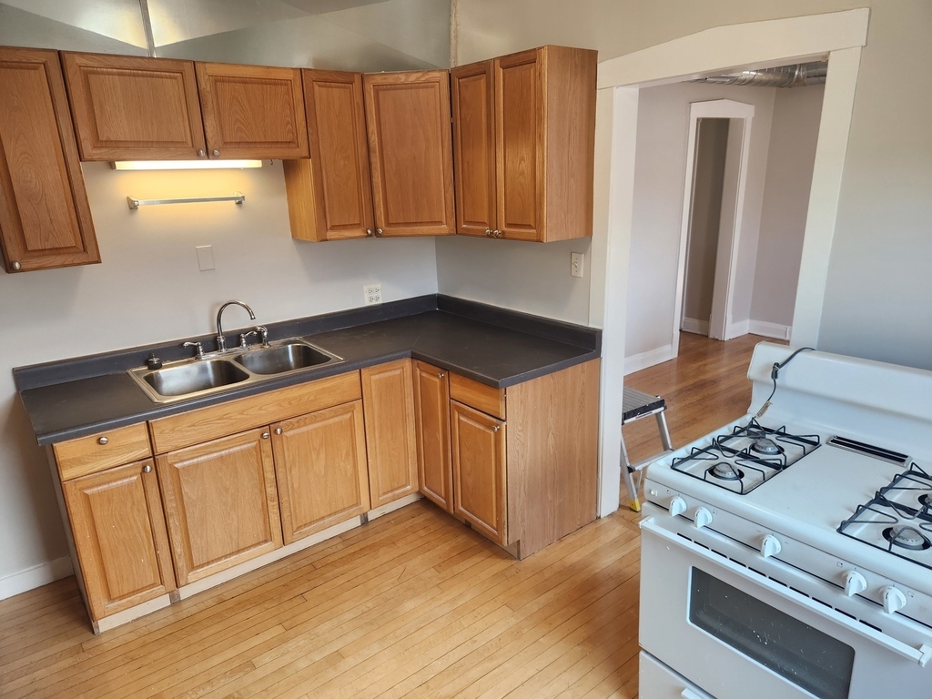 2835 W Byron Street - Photo 6