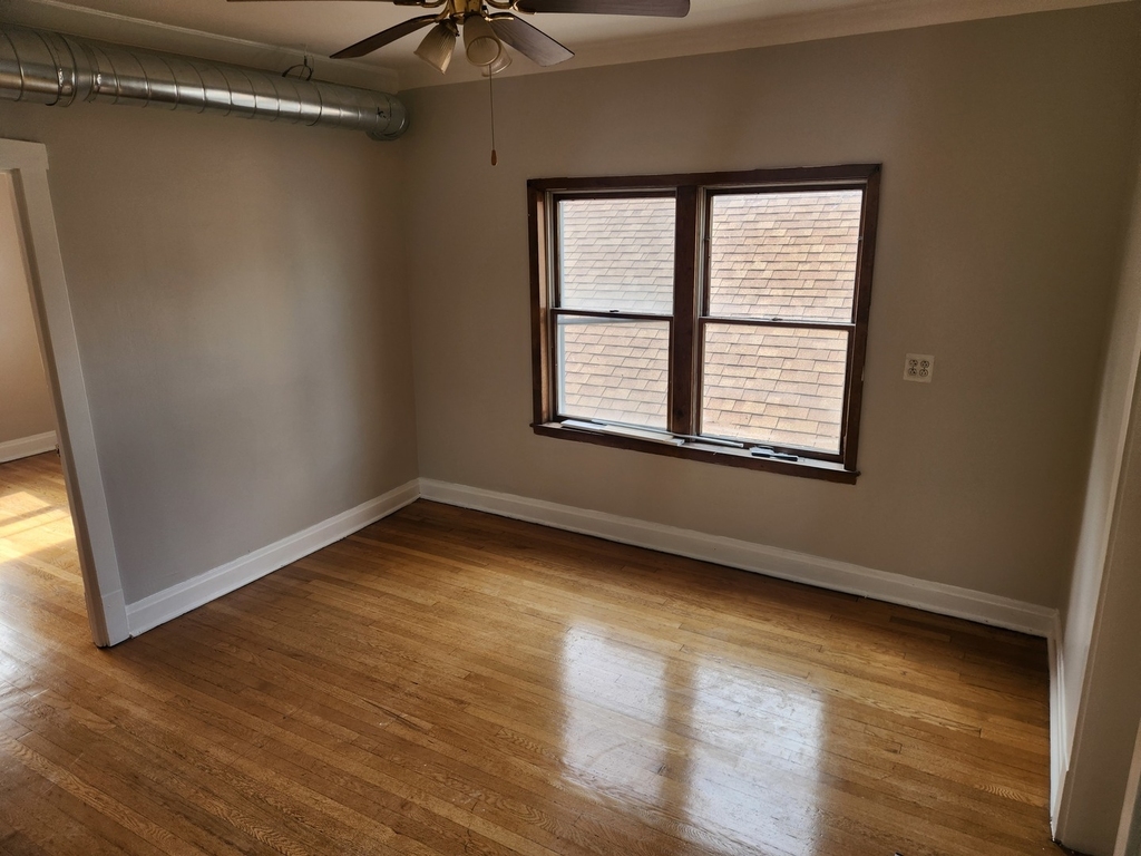2835 W Byron Street - Photo 3