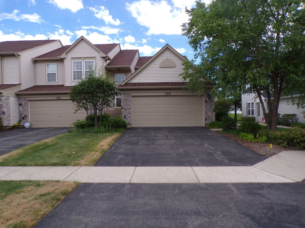 120 W Buckingham Drive - Photo 0