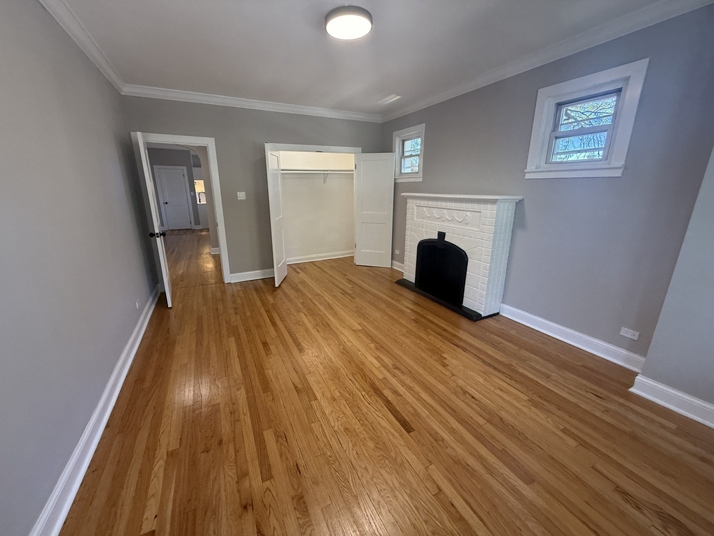 4956 N Harding Avenue - Photo 12