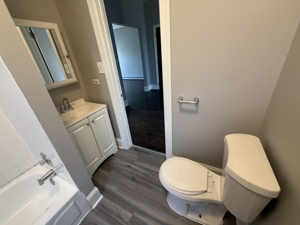 368 E 59th Street - Photo 14