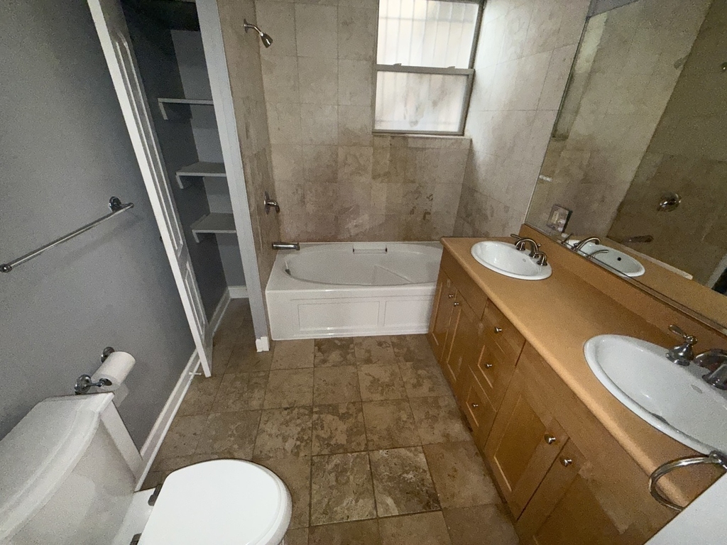 7722 S Cornell Avenue - Photo 4