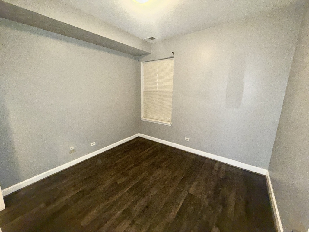 7722 S Cornell Avenue - Photo 6