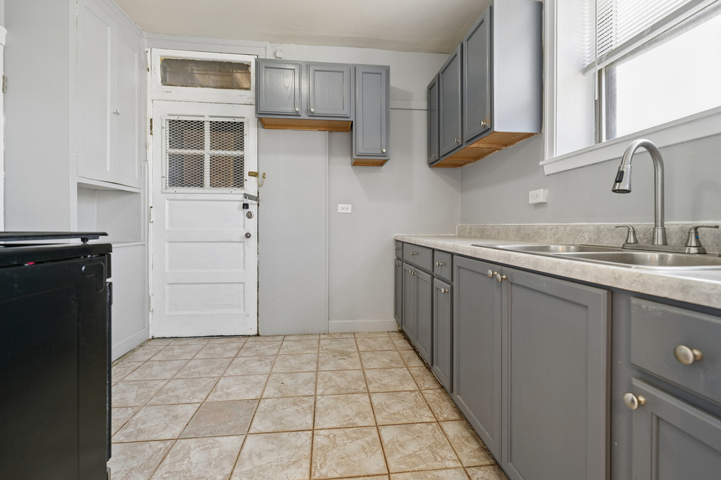 8503 S Drexel Avenue - Photo 8
