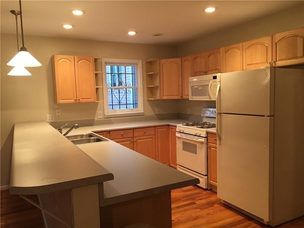 685 Garibaldi Street Sw - Photo 5