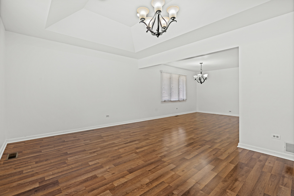 16527 Orange Avenue - Photo 8