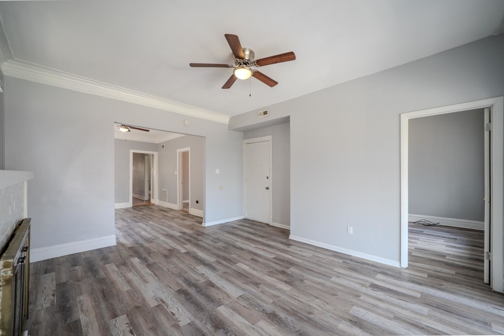 7916 S Throop Street - Photo 4