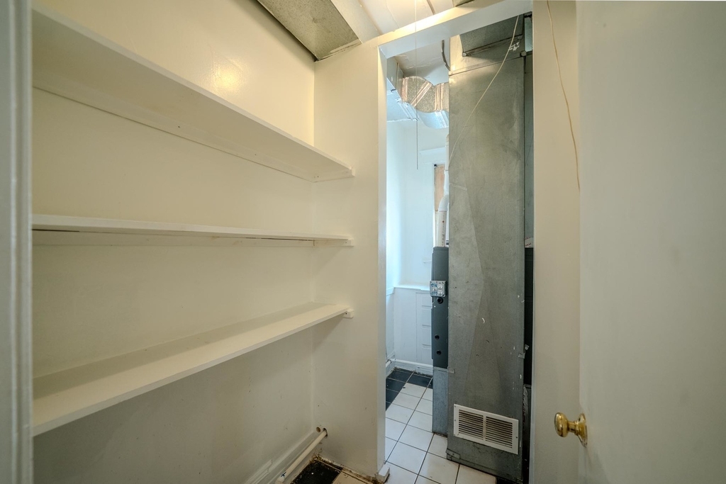 7916 S Throop Street - Photo 20