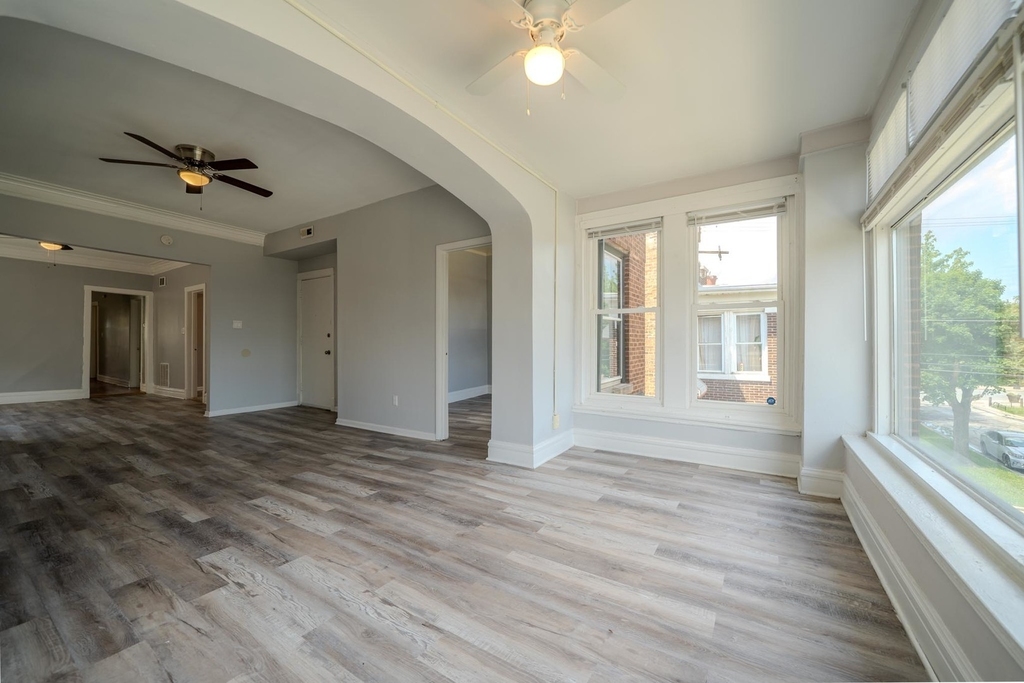 7916 S Throop Street - Photo 6