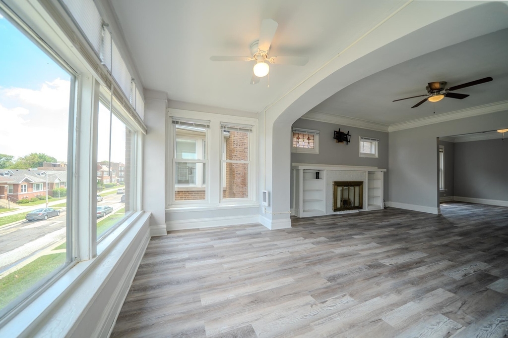 7916 S Throop Street - Photo 5
