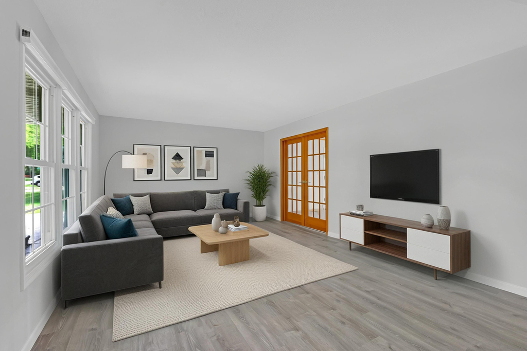 184 S Circle Avenue - Photo 2