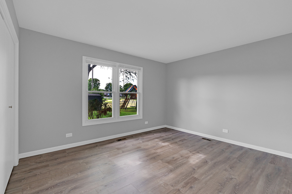 184 S Circle Avenue - Photo 8