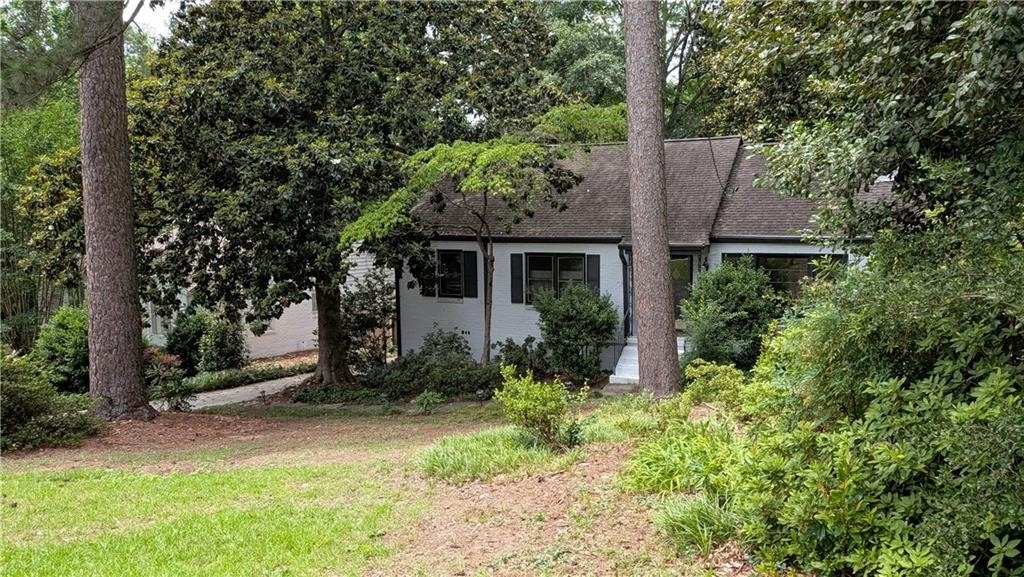 4300 Rickenbacker Way Ne - Photo 1