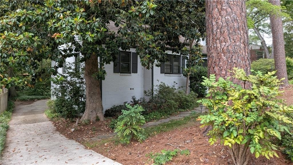 4300 Rickenbacker Way Ne - Photo 3