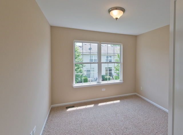 2927 White Thorn Circle - Photo 7