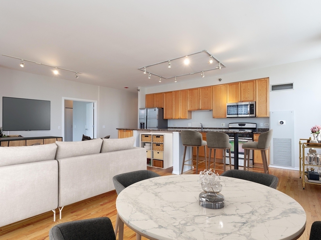 330 N Jefferson Street - Photo 4