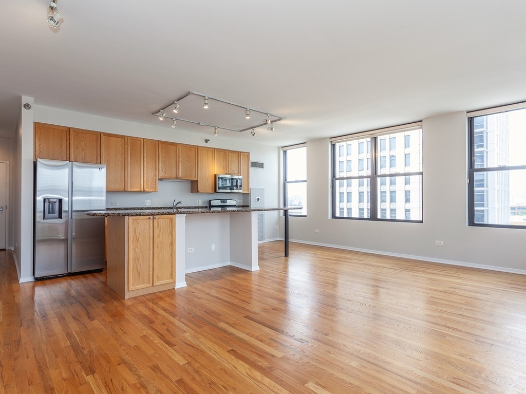 330 N Jefferson Street - Photo 5