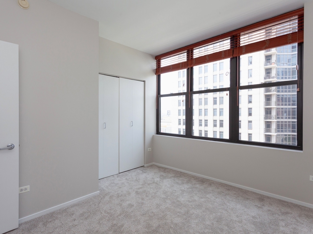 330 N Jefferson Street - Photo 15