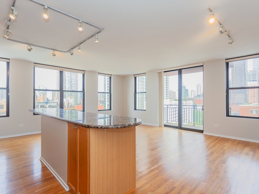 330 N Jefferson Street - Photo 1