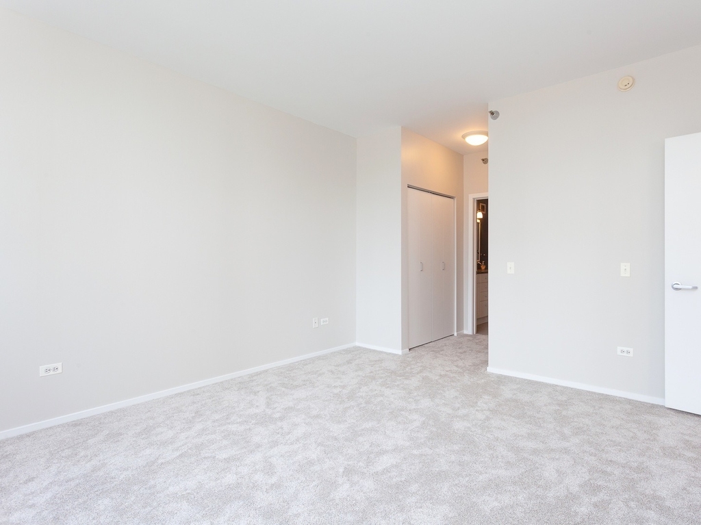 330 N Jefferson Street - Photo 10