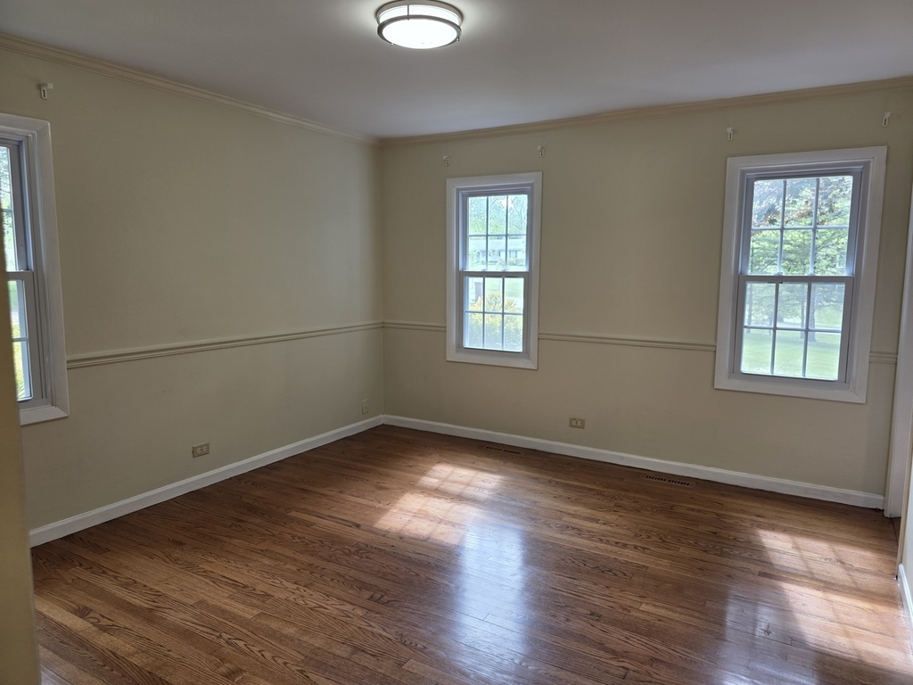 87 W Surrey Lane - Photo 8