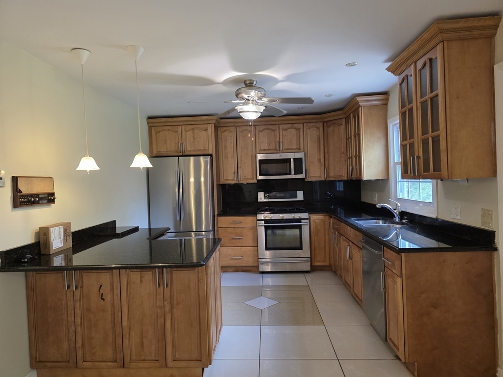 87 W Surrey Lane - Photo 11